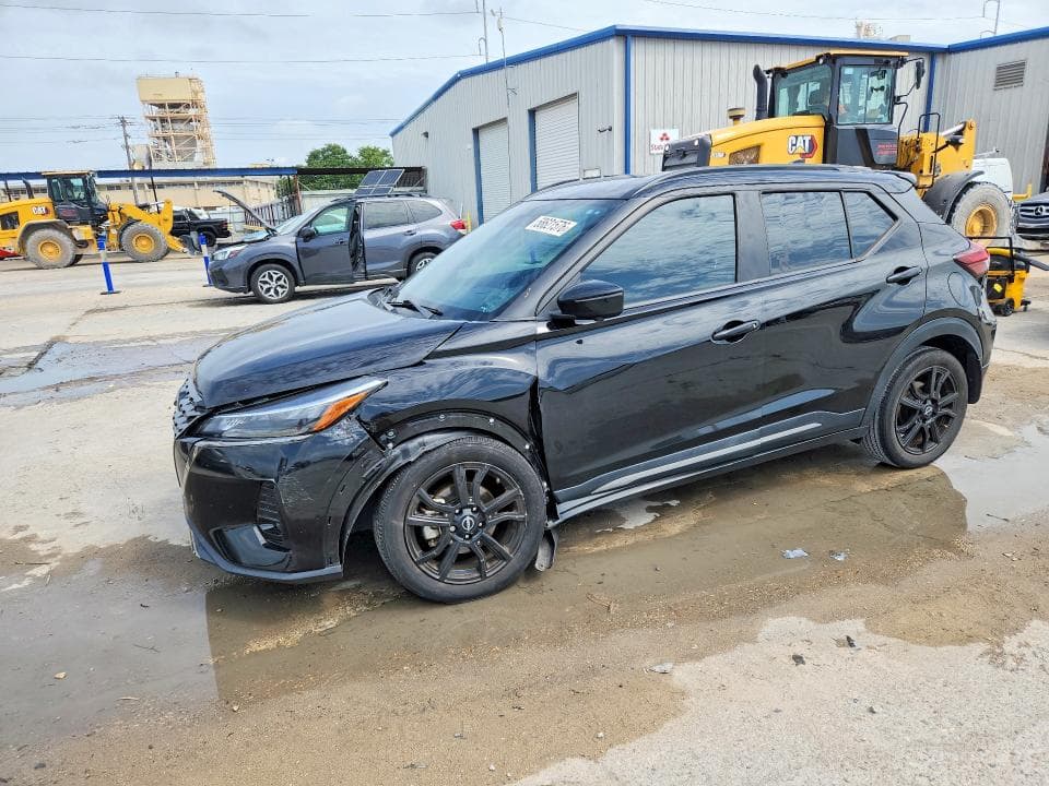 2022 NISSAN KICKS SR - 1