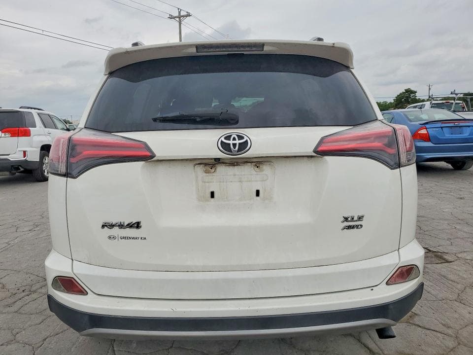 2017 TOYOTA RAV4 XLE 6