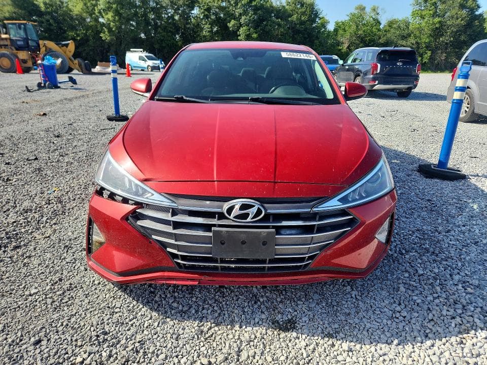 2020 HYUNDAI ELANTRA SE 5