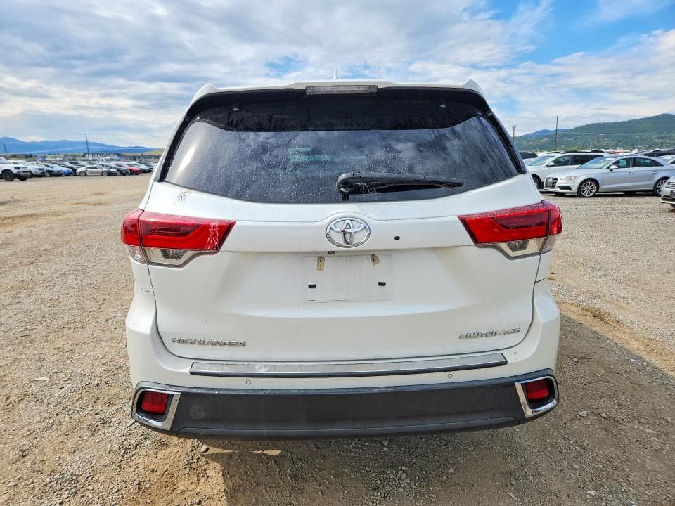 2017 TOYOTA HIGHLANDER LIMITED PLATINUM LIMITED PLATINUM 6