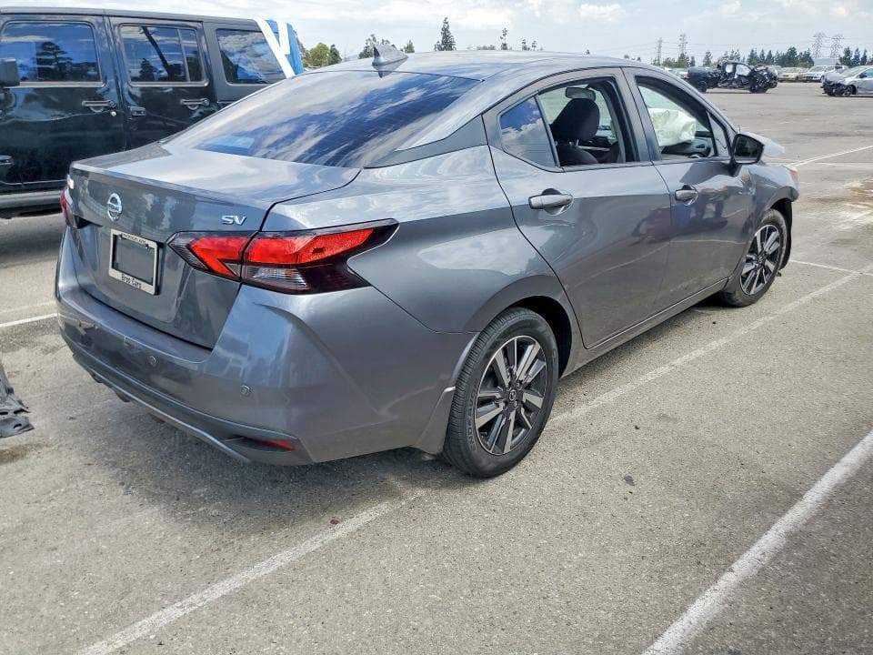 2021 NISSAN VERSA SV 3