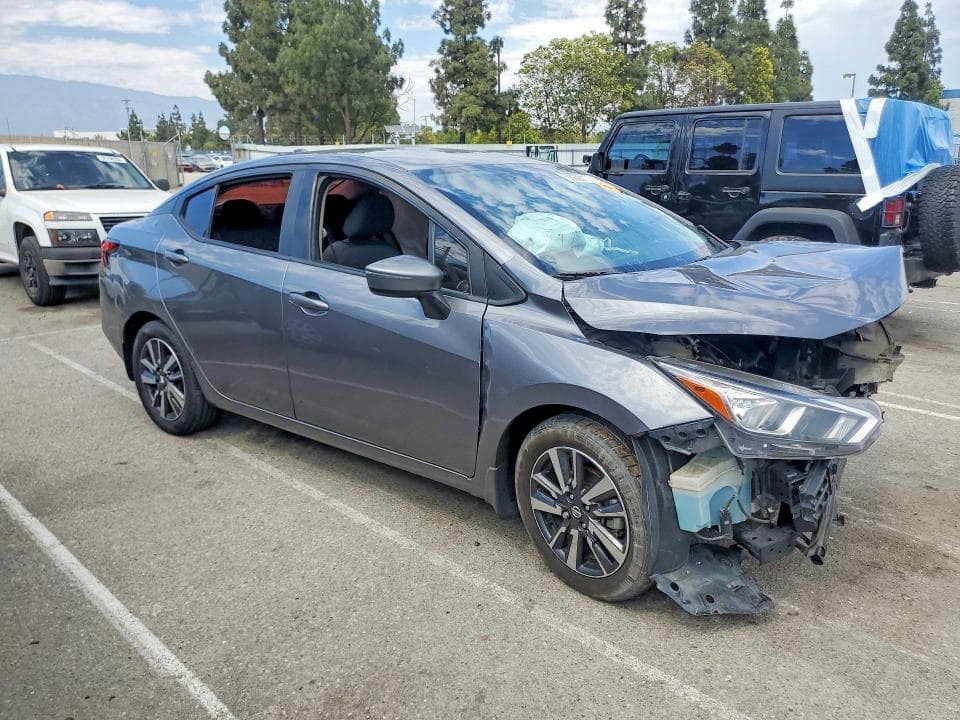 2021 NISSAN VERSA SV 4