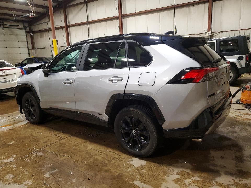 2024 TOYOTA RAV4 XSE 2