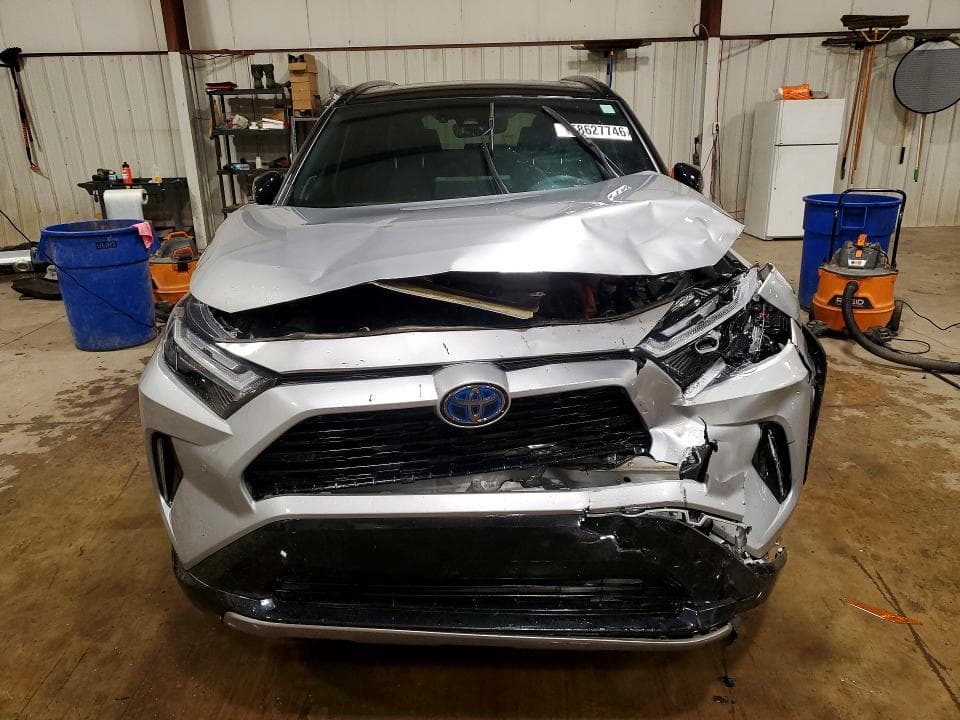2024 TOYOTA RAV4 XSE 5