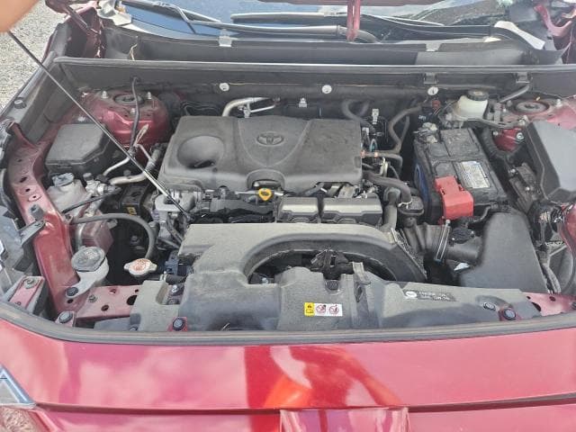 2021 TOYOTA RAV4 XLE 11