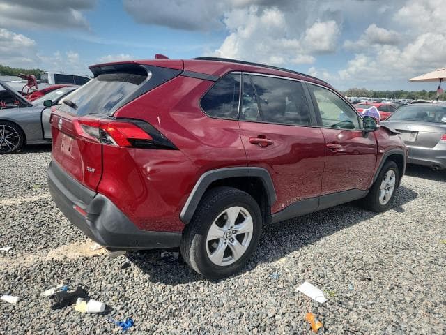 2021 TOYOTA RAV4 XLE 3