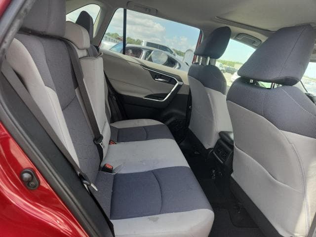 2021 TOYOTA RAV4 XLE 10