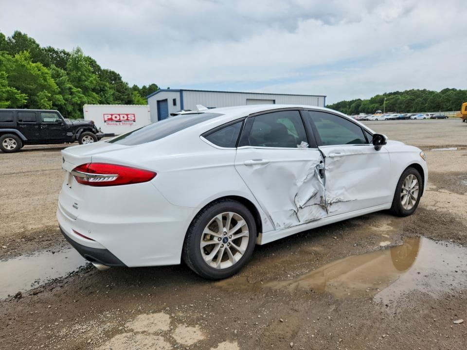 2020 FORD FUSION SE 3