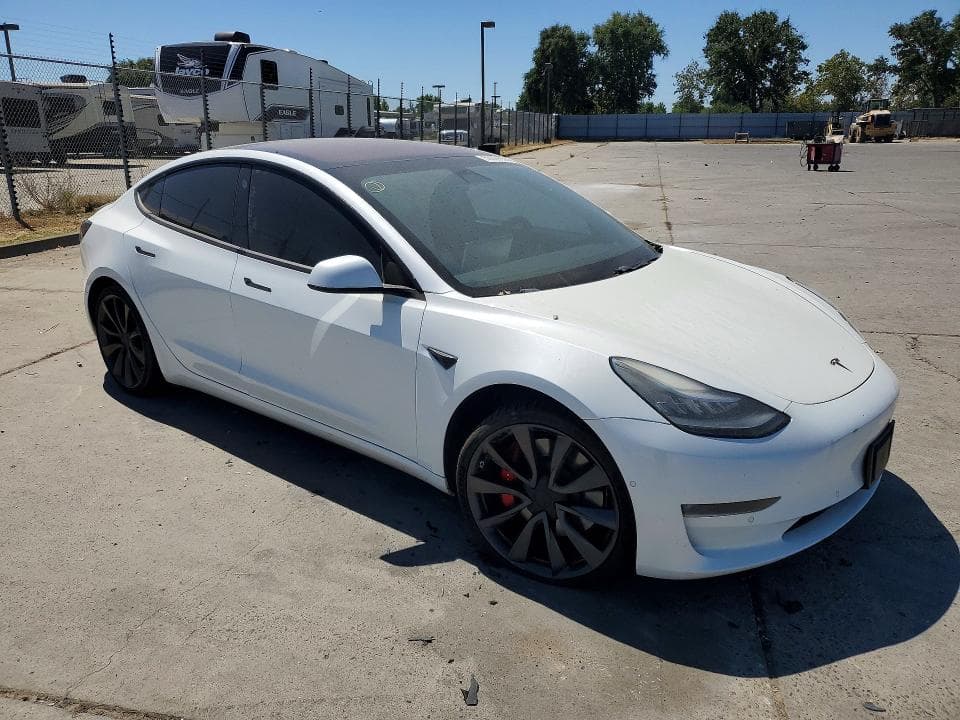 2018 TESLA MODEL 3 4