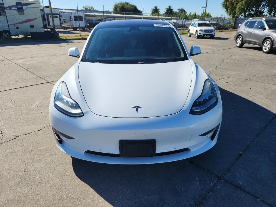 2018 TESLA MODEL 3 5