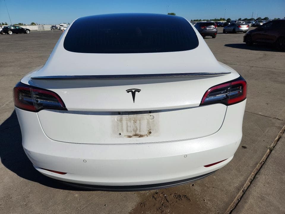 2018 TESLA MODEL 3 6