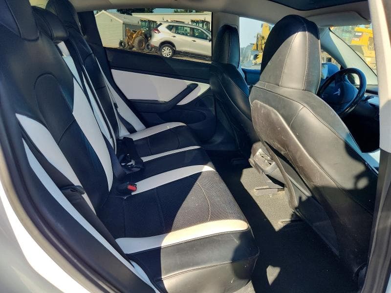 2018 TESLA MODEL 3 10