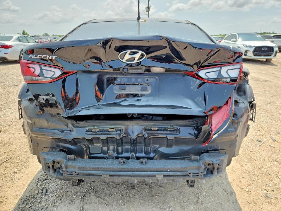 2022 HYUNDAI ACCENT SE 6