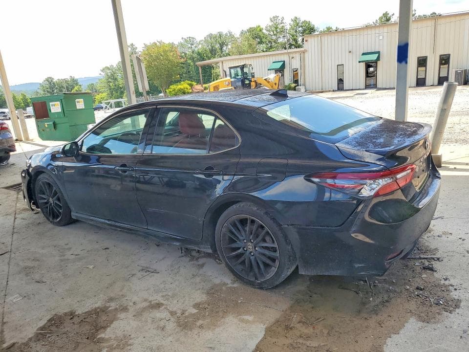 2022 TOYOTA CAMRY XSE 2