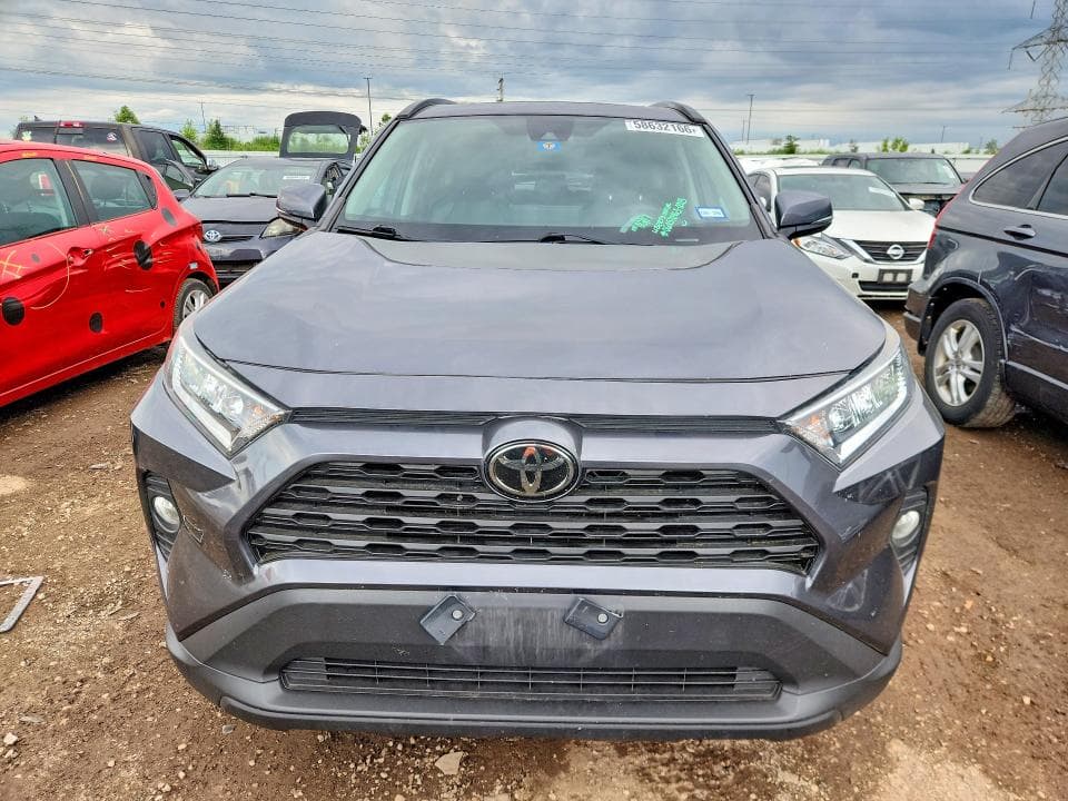 2020 TOYOTA RAV4 XLE 5