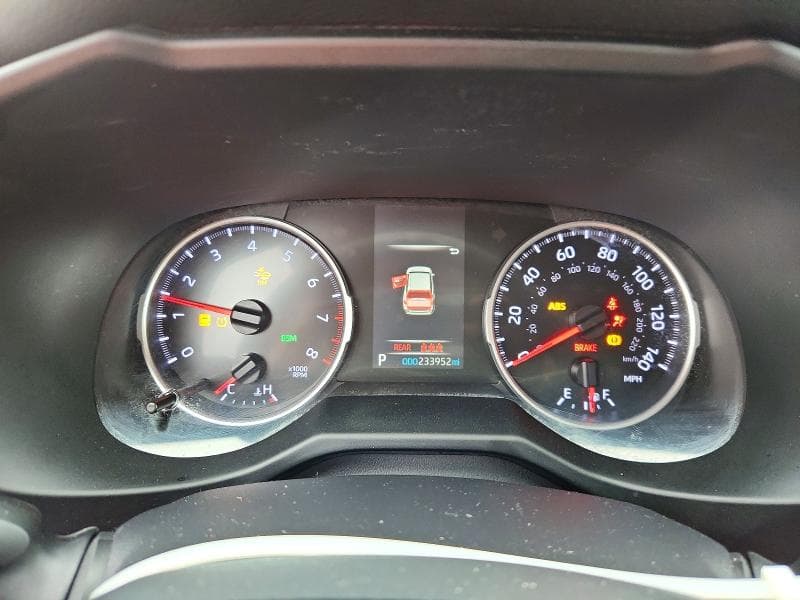 2020 TOYOTA RAV4 XLE 9