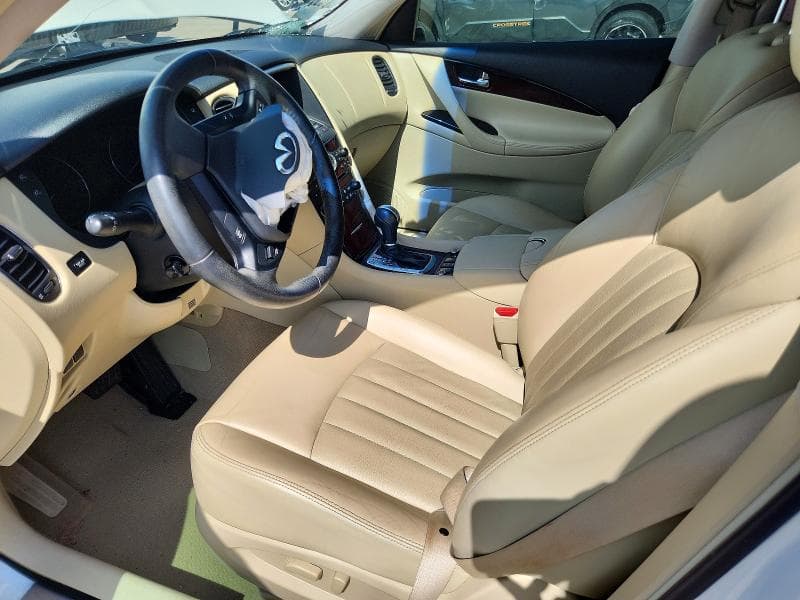 2017 INFINITI QX50 BASE 7