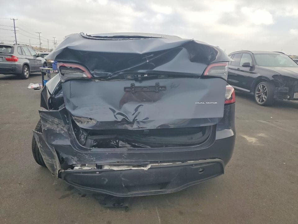 2023 TESLA MODEL Y 6