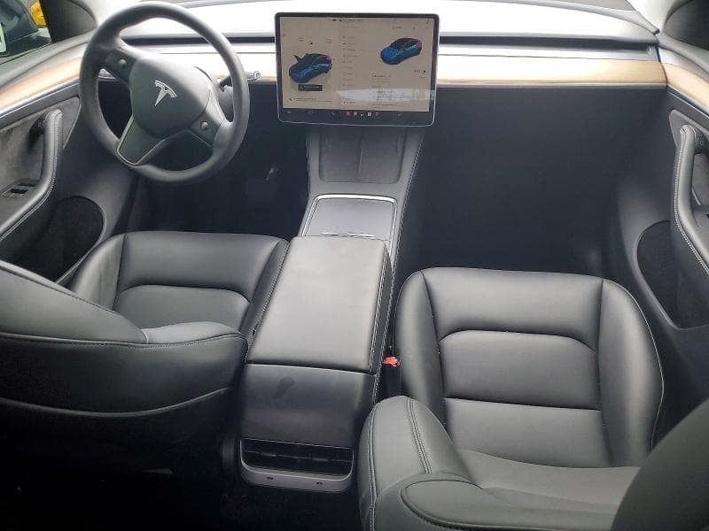2023 TESLA MODEL Y 8