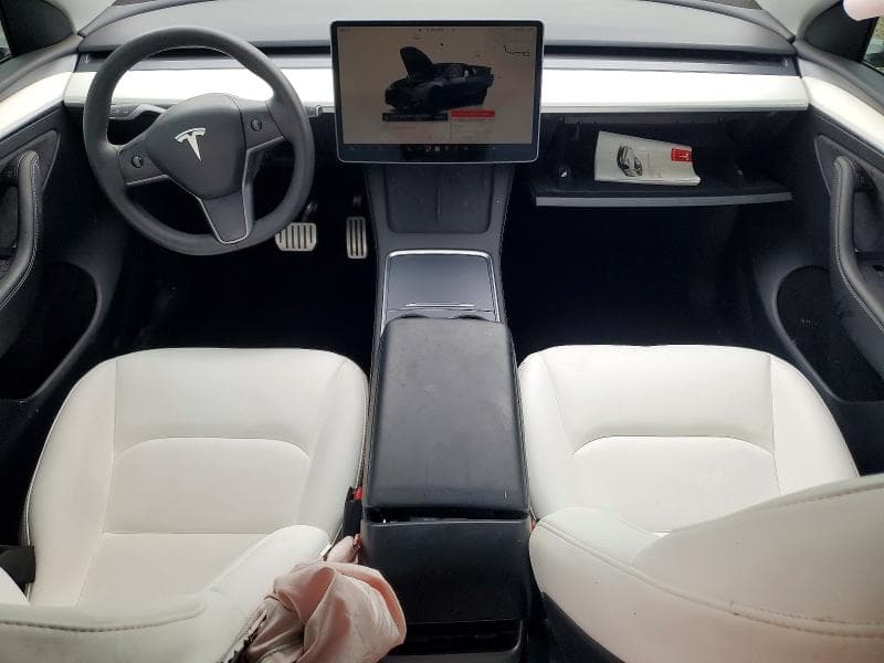 2023 TESLA MODEL Y 8
