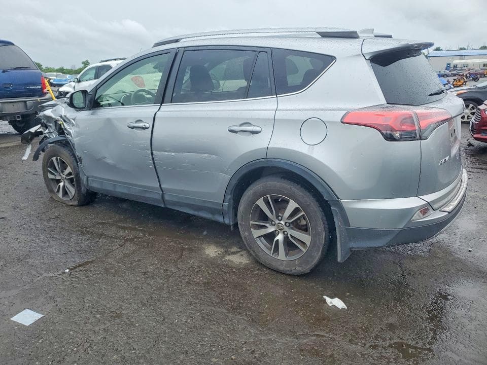 2018 TOYOTA RAV4 XLE 2