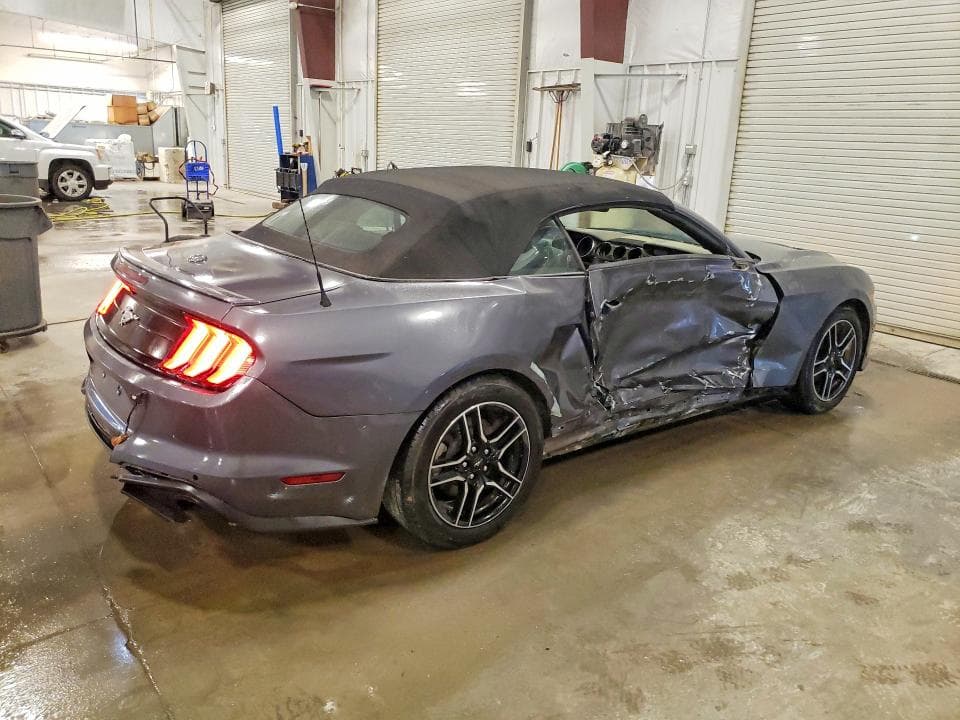 2022 FORD MUSTANG 3