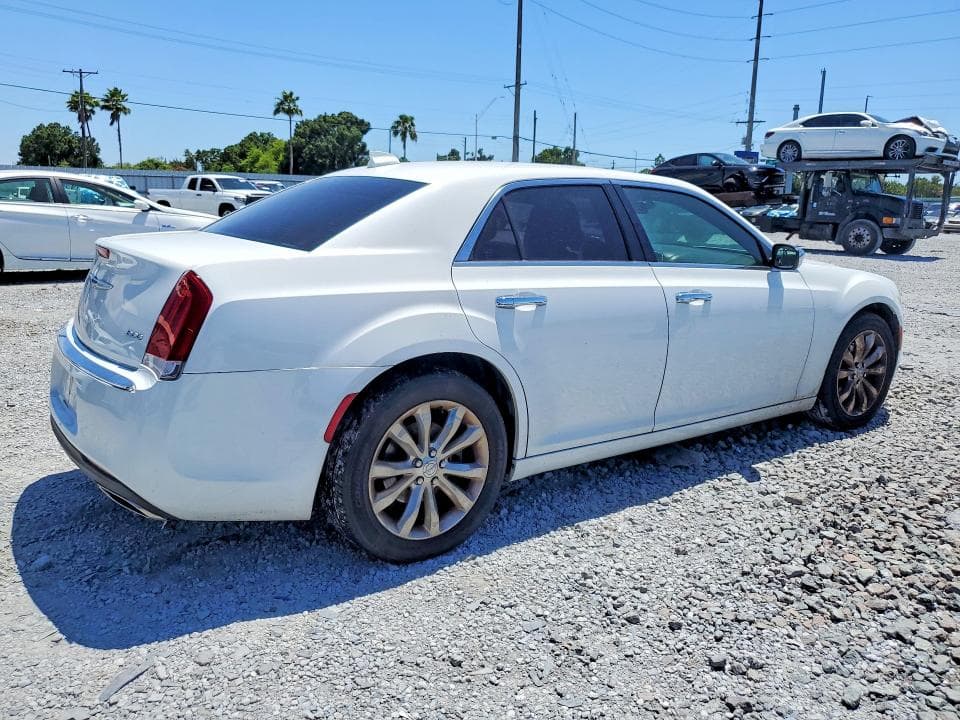 2018 CHRYSLER 300 LIMITED 3