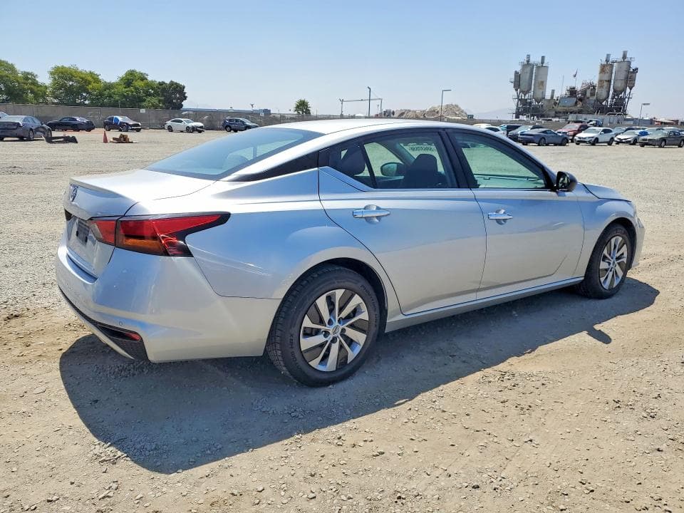 2024 NISSAN ALTIMA S 3