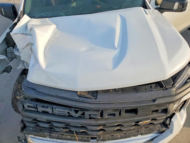 2025 CHEVROLET SILVERADO K1500 11