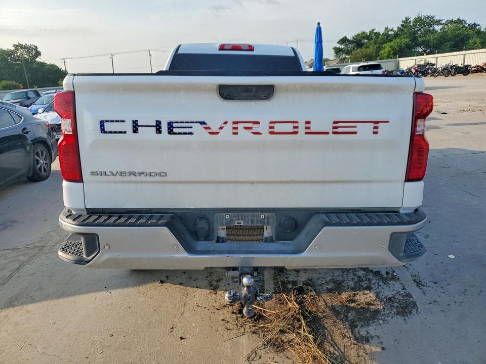 2025 CHEVROLET SILVERADO K1500 6