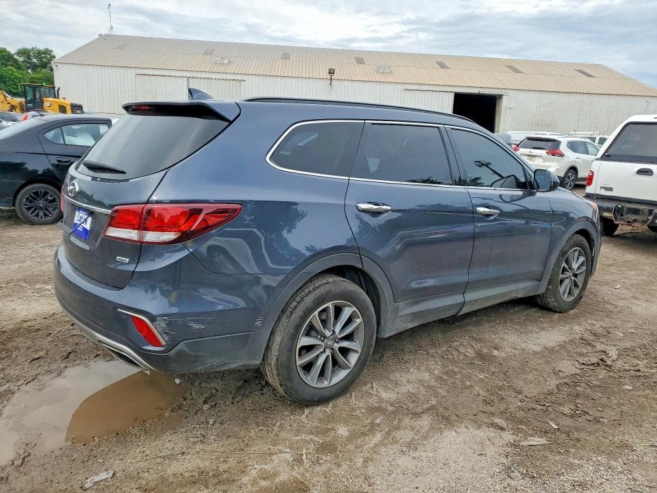 2017 HYUNDAI SANTA FE SE 3