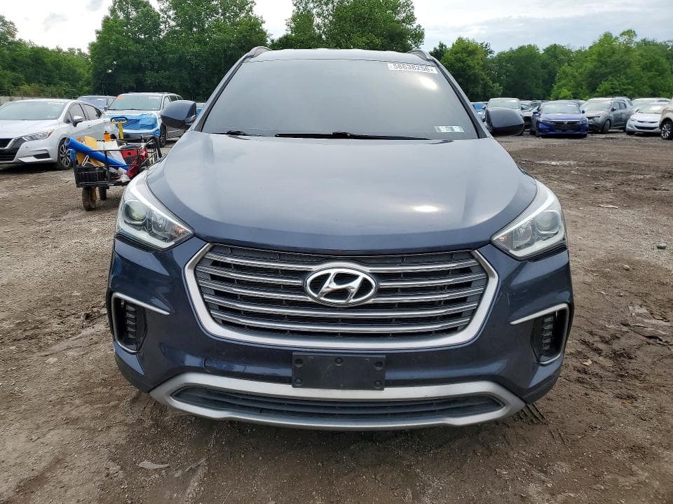2017 HYUNDAI SANTA FE SE 5