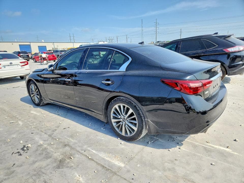 2022 INFINITI Q50 LUXE 2