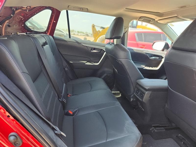 2025 TOYOTA RAV4 XLE PREMIUM XLE PREMIUM 11