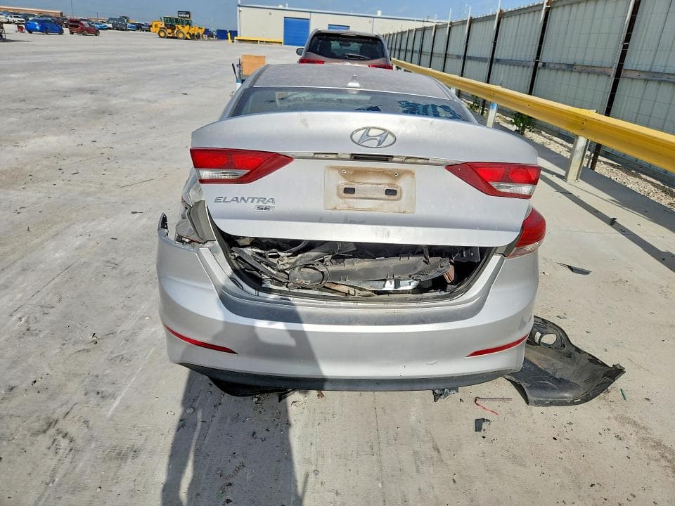 2017 HYUNDAI ELANTRA SE SE 6