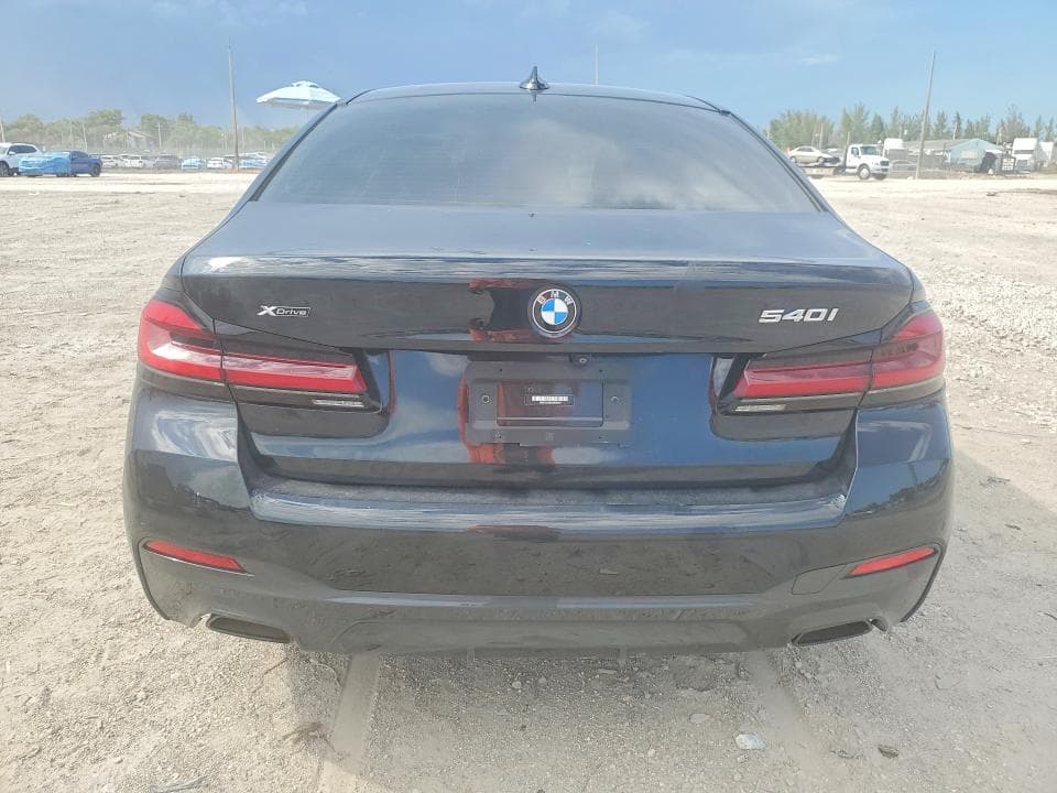 2022 BMW 540 XI 6