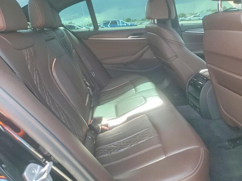 2022 BMW 540 XI 10