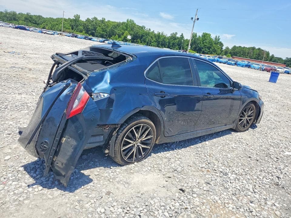2021 TOYOTA CAMRY SE 3