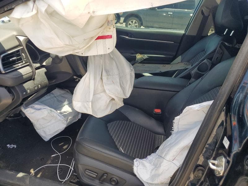 2021 TOYOTA CAMRY SE 7