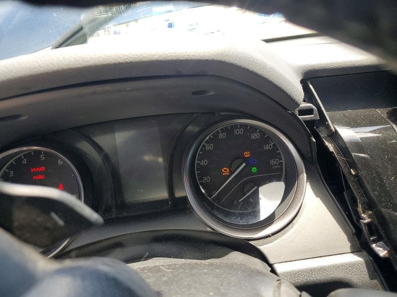 2021 TOYOTA CAMRY SE 9