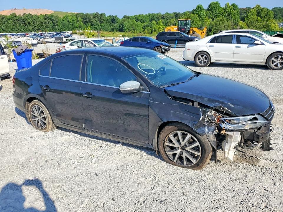 2017 VOLKSWAGEN JETTA SE 4
