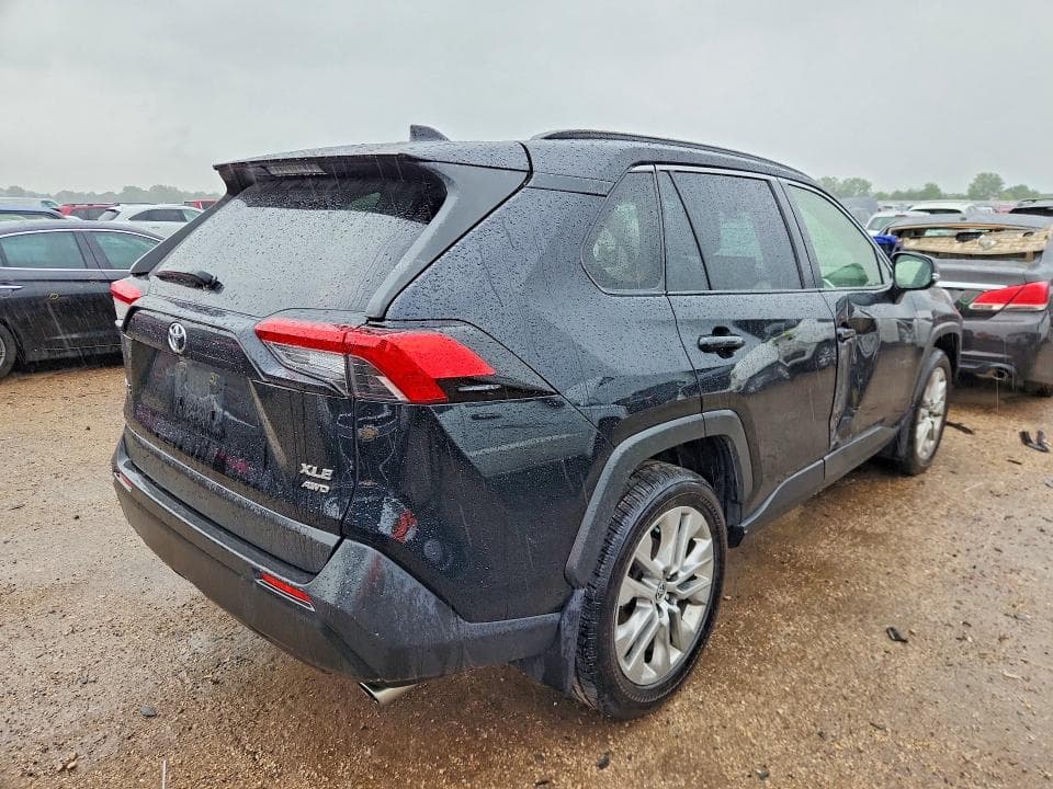 2021 TOYOTA RAV4 XLE PREMIUM XLE PREMIUM 3