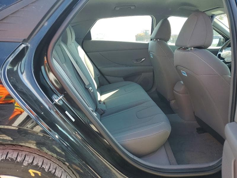 2023 HYUNDAI ELANTRA SEL 10