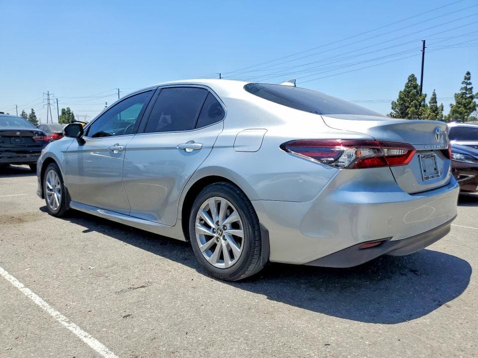2022 TOYOTA CAMRY LE 2