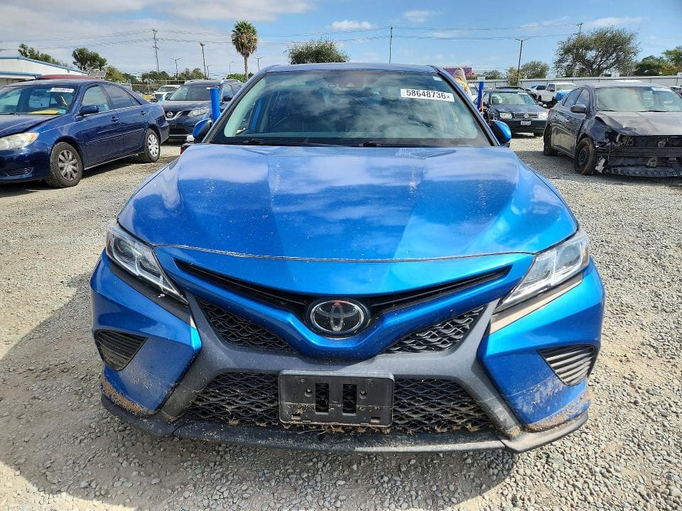 2020 TOYOTA CAMRY SE SE 5