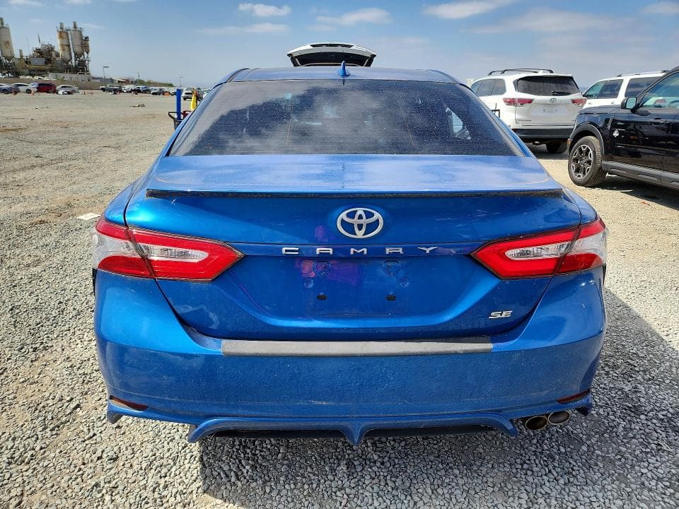2020 TOYOTA CAMRY SE SE 6
