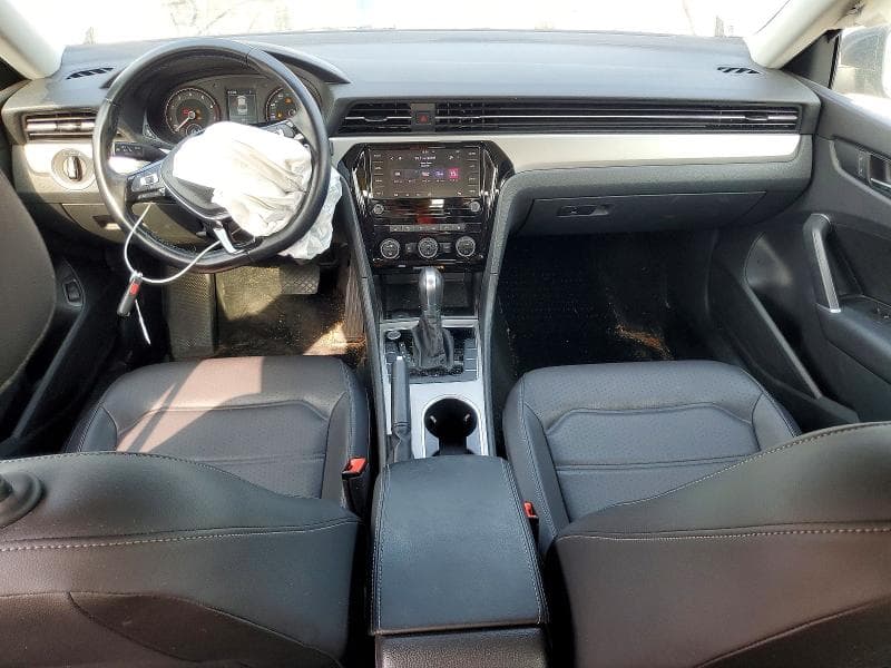 2020 VOLKSWAGEN PASSAT SE 8