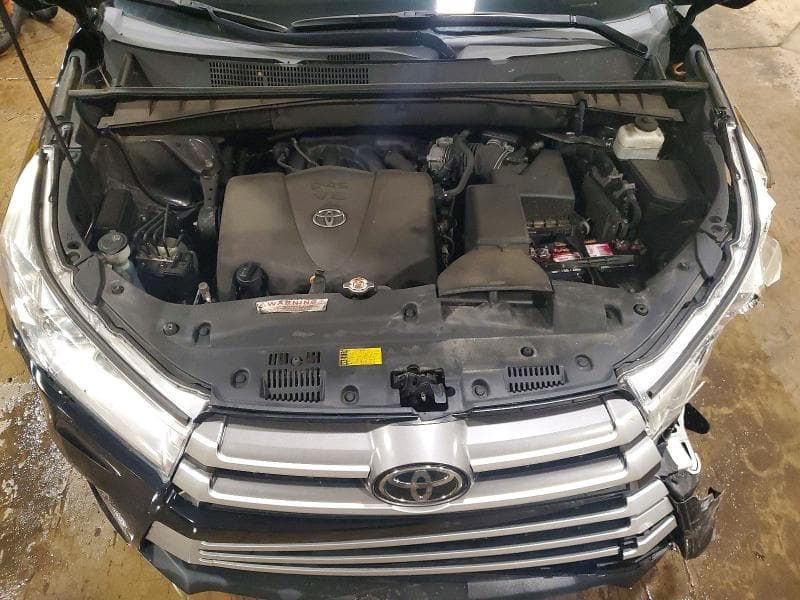 2019 TOYOTA HIGHLANDER LE LE 12