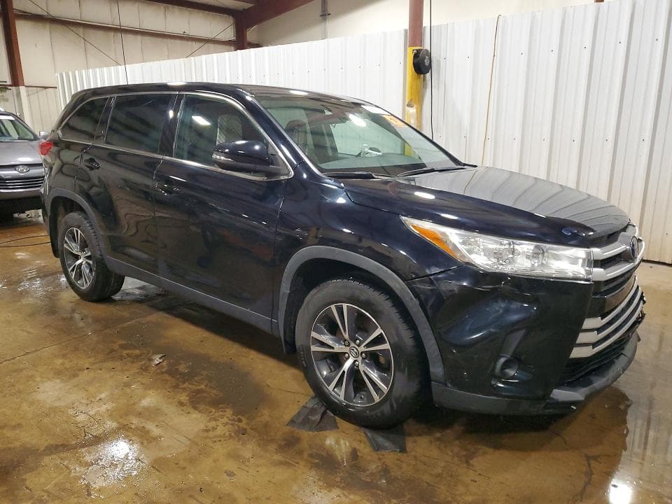 2019 TOYOTA HIGHLANDER LE LE 4