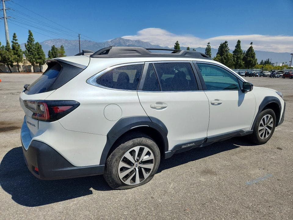 2023 SUBARU OUTBACK PREMIUM 3